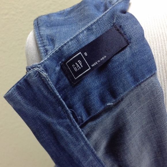 Gap Chambray Sleeveless V-Neck A-Line Denim Dress - Picture 10 of 15